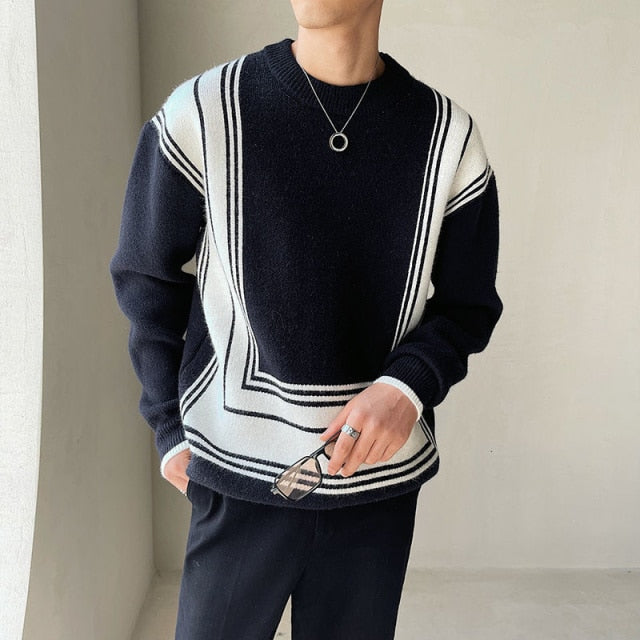 Antonios O-Neck Homme Sweater with striped pattern in black and white.
