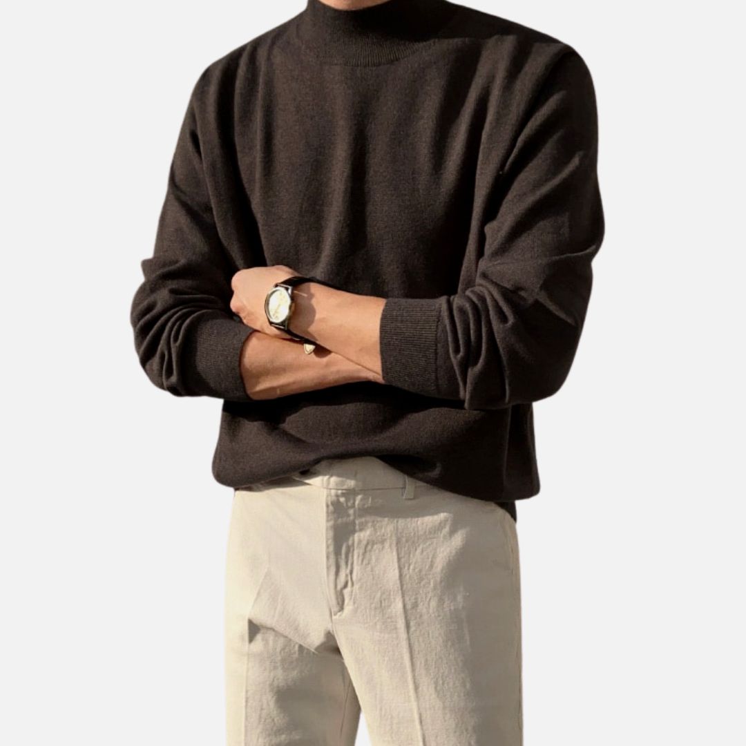 Antonios Vintage Wool Pullover in elegant casual style.