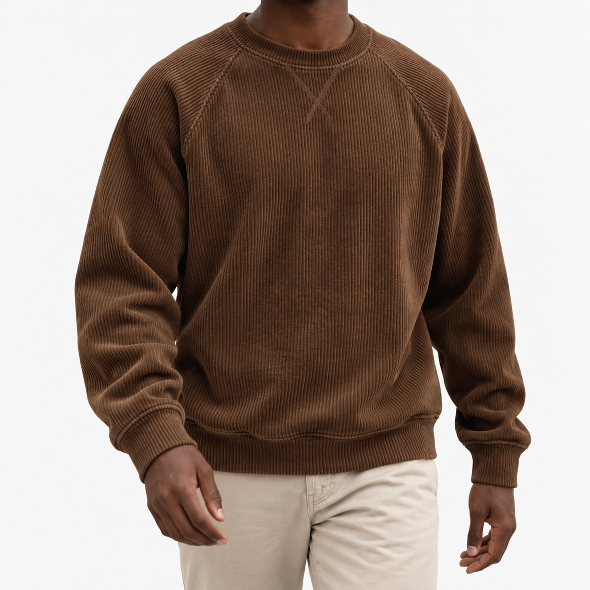 Ribbed raglan sweatshirt with a stitched neckline in brown, front model view