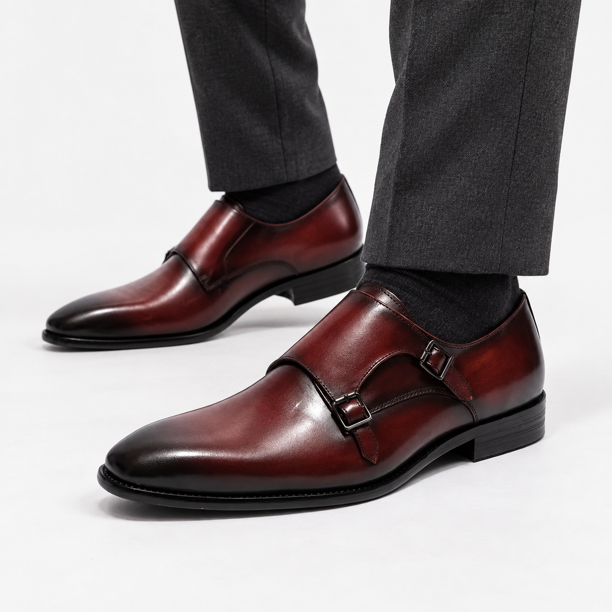 Leonardo monk-strap leather shoes in burgundy, side worn view