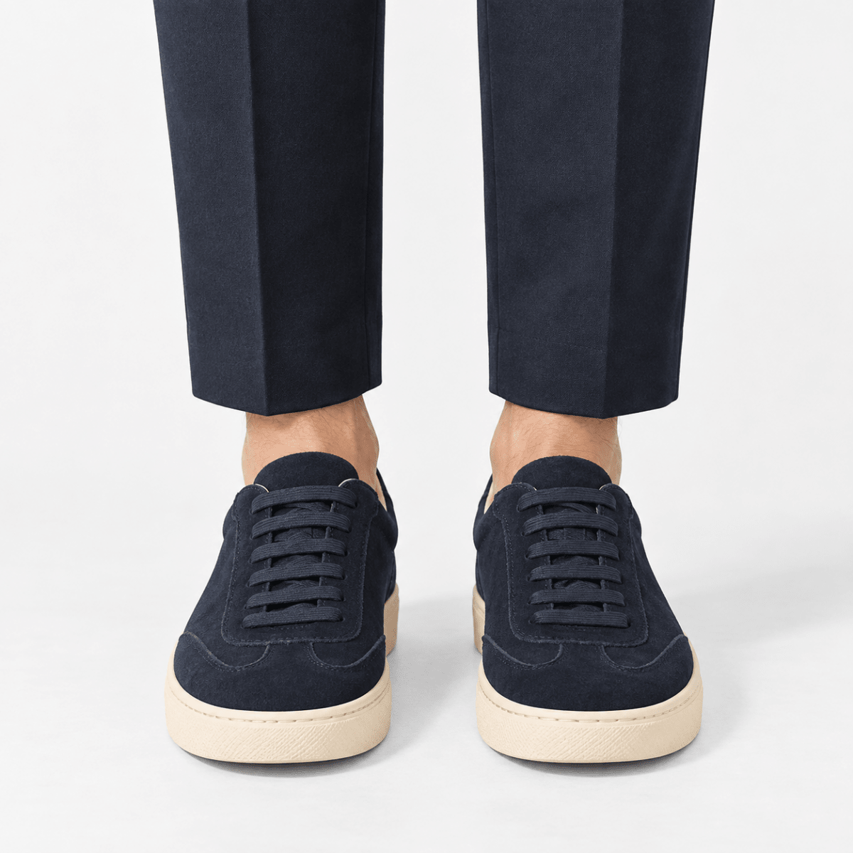 Retro low top sneakers with contrast soles - AntoniosClothing - Navy