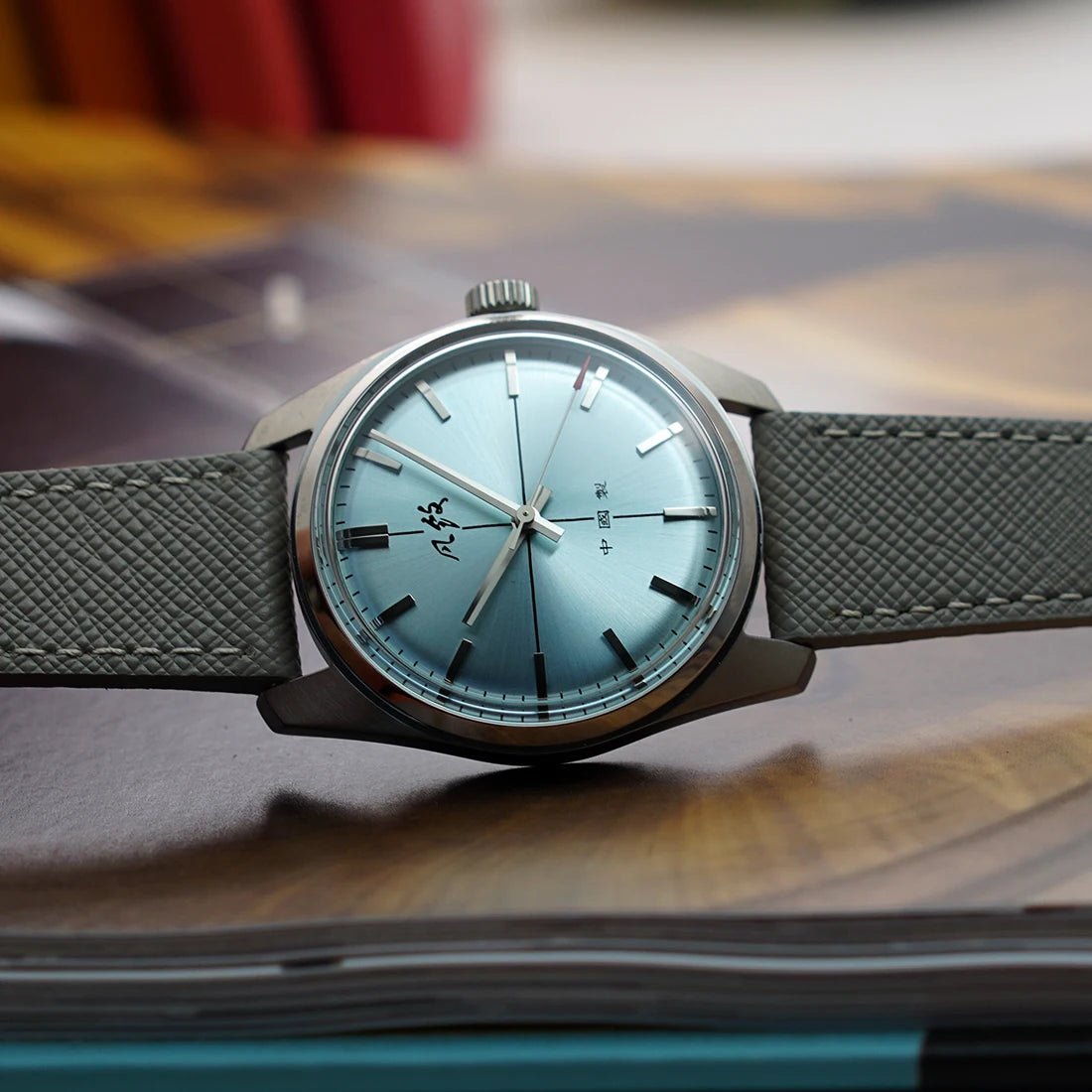 Vintage design watch - Antonios